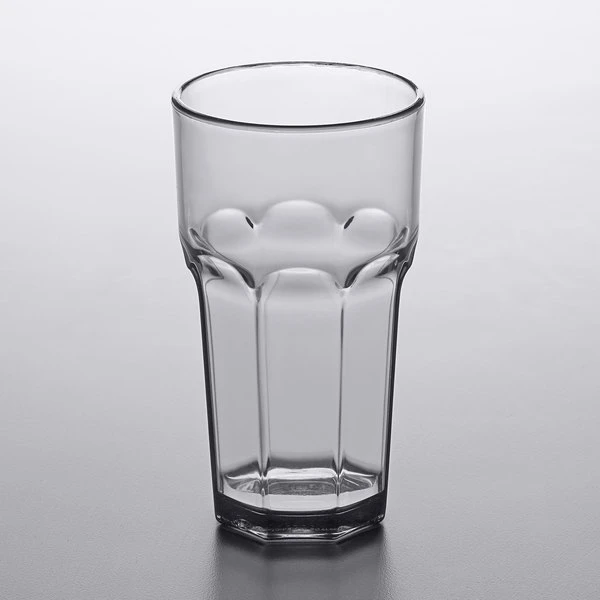 Carlisle 582018 Louis 20 Oz. Smoke SAN Plastic Tumbler - 24/Case 4 Carlisle 582018 Louis 20 Oz. Smoke SAN Plastic Tumbler - 24/Case - Image 2