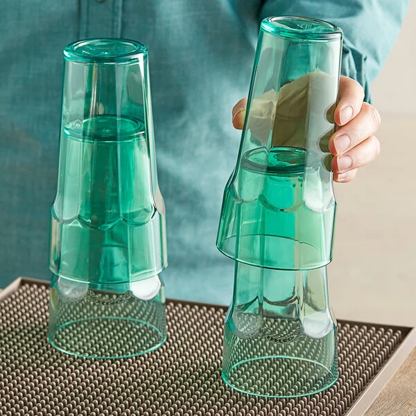 Choice 14 Oz. Green SAN Plastic Paneled Tumbler - 12/Pack 5 Choice 14 Oz. Green SAN Plastic Paneled Tumbler - 12/Pack - Image 3