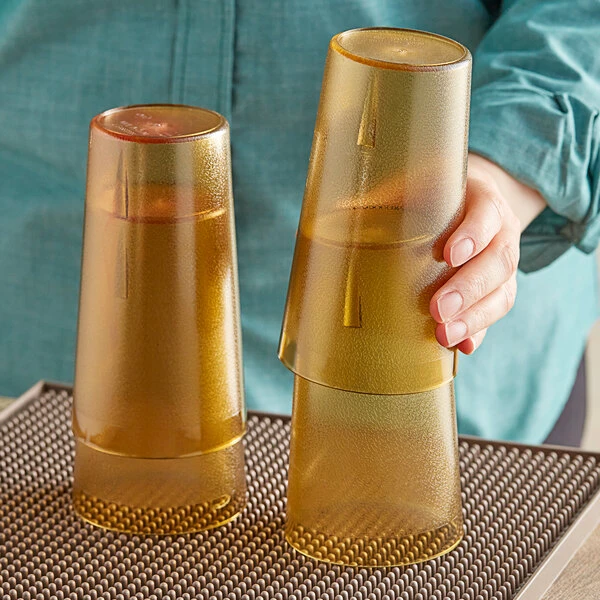 Choice 16 Oz. Amber SAN Plastic Pebbled Tumbler - 12/Pack 5 Choice 16 Oz. Amber SAN Plastic Pebbled Tumbler - 12/Pack - Image 3